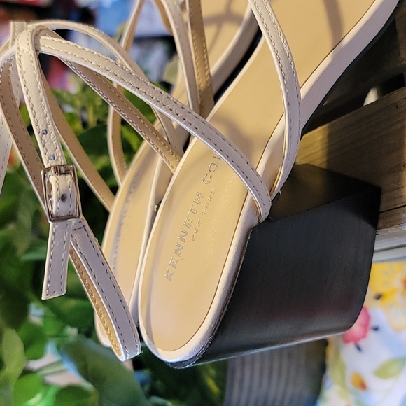 KENNETH COLE NEW YORK Martha White Strappy Block Heel Sandal - Picture 2 of 7
